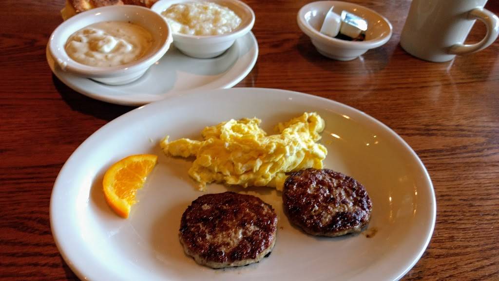 Cracker Barrel Old Country Store | restaurant | 5975 S 6th St, Springfield, IL 62703, USA | 2175292290 OR +1 217-529-2290