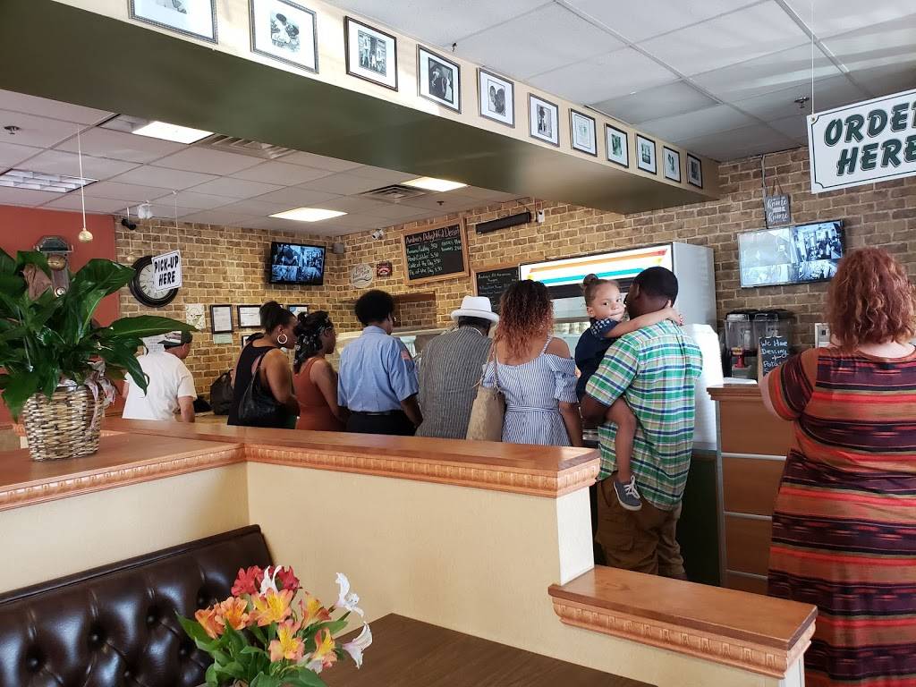 Daddys Soul Food & Grille | restaurant | 754 N 27th St #3552, Milwaukee, WI 53208, USA | 4144486165 OR +1 414-448-6165