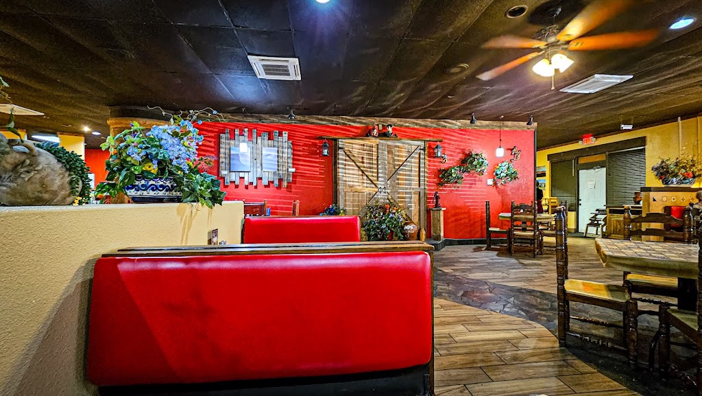 CJs Si Señor Restaurant | restaurant | 2300 N White Sands Blvd, Alamogordo, NM 88310, USA | 5754377879 OR +1 575-437-7879