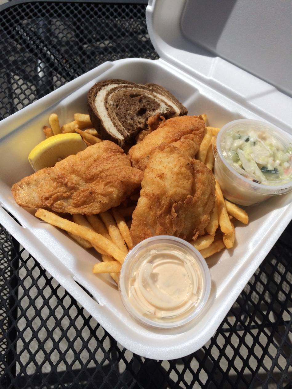 Brewtown Eatery Bar & Grill | restaurant | 5121 W Howard Ave, Milwaukee, WI 53220, USA | 4143213900 OR +1 414-321-3900