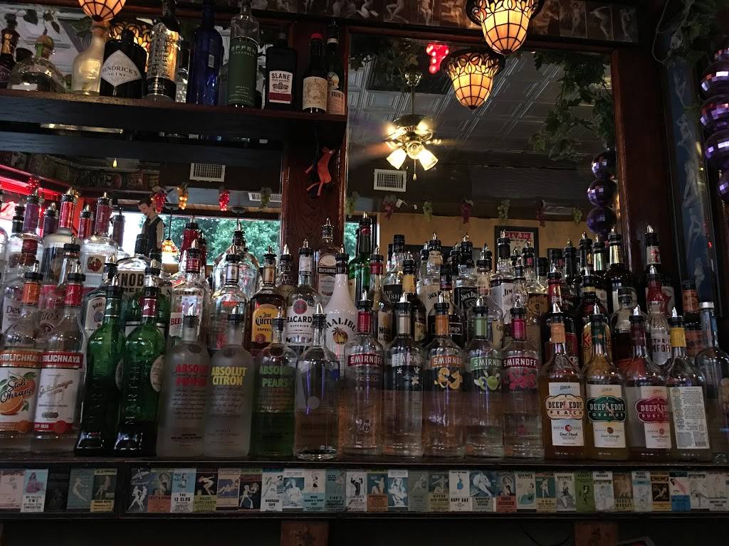 The Dizz | restaurant | 300 W 30th St, Baltimore, MD 21211, USA | 4438695864 OR +1 443-869-5864