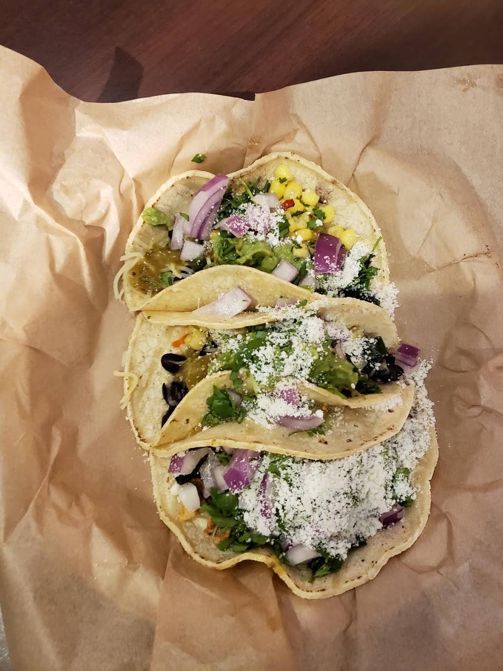 QDOBA Mexican Eats | restaurant | 6432 SW 3rd St, Oklahoma City, OK 73128, USA | 4057927999 OR +1 405-792-7999