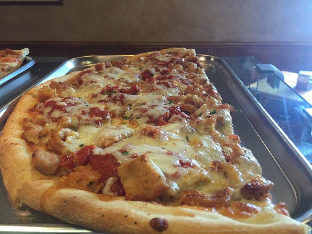 Ginos Pizza | restaurant | Merrick Mall 2162, Hewlett Ave, Merrick, NY 11566, USA | 5165466181 OR +1 516-546-6181