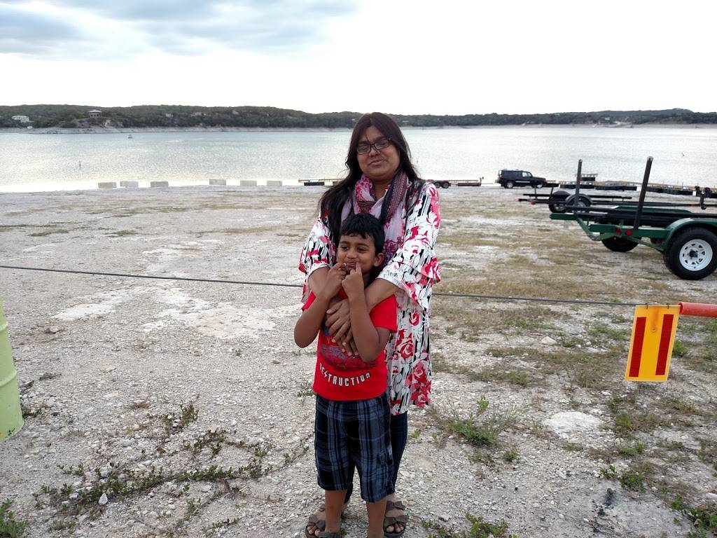 Red Cove Cafe & Marina | restaurant | 255 Co Rd 2611, Mico, TX 78056, USA | 8307512902 OR +1 830-751-2902