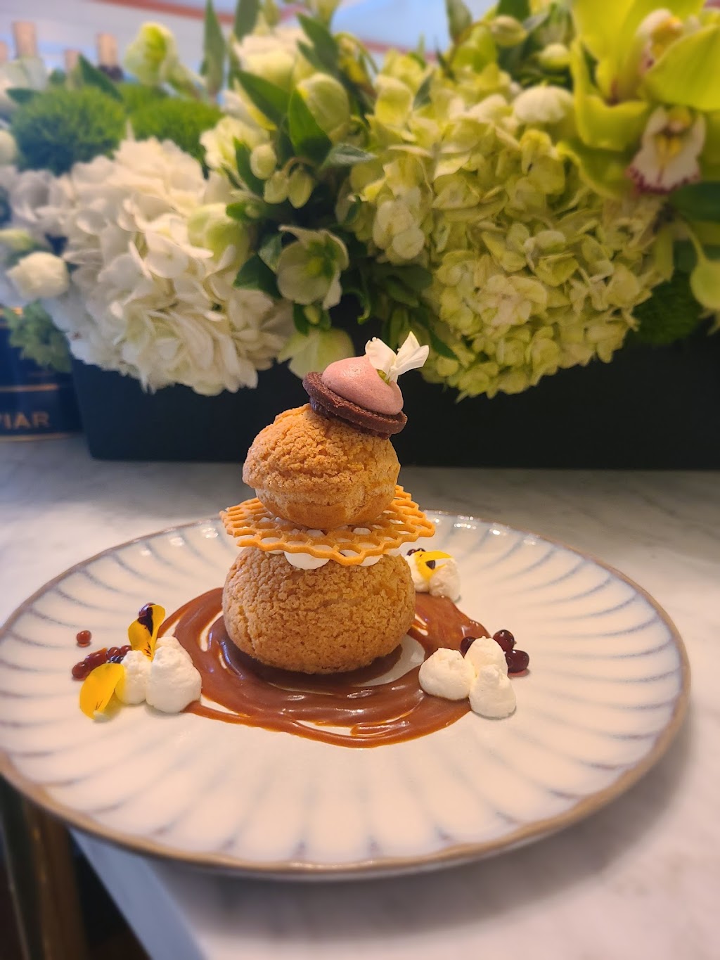 Enchanté Bistro | restaurant | 210 Hampton Rd, Southampton, NY 11968, USA | 6318109020 OR +1 631-810-9020