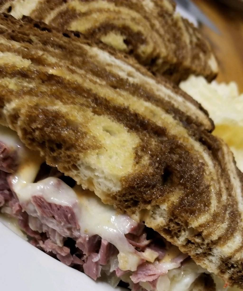 Jack Ryans Tavern | restaurant | 825 Atlantic Ave, Rochester, NY 14609, USA | 5852889037 OR +1 585-288-9037