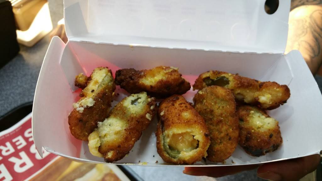 Jack in the Box | restaurant | 1331 SW Loop 410, San Antonio, TX 78227, USA | 2106745750 OR +1 210-674-5750