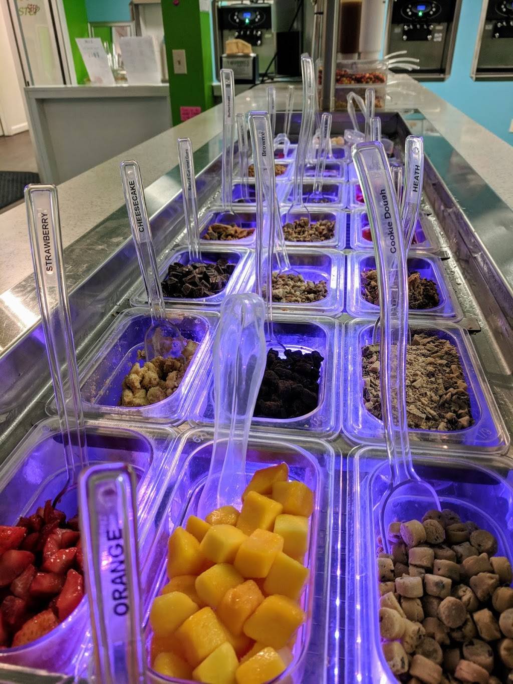 Toppings Frozen Yogurt | meal takeaway | 321 N Michigan Ave, Big Rapids, MI 49307, USA | 2315989438 OR +1 231-598-9438