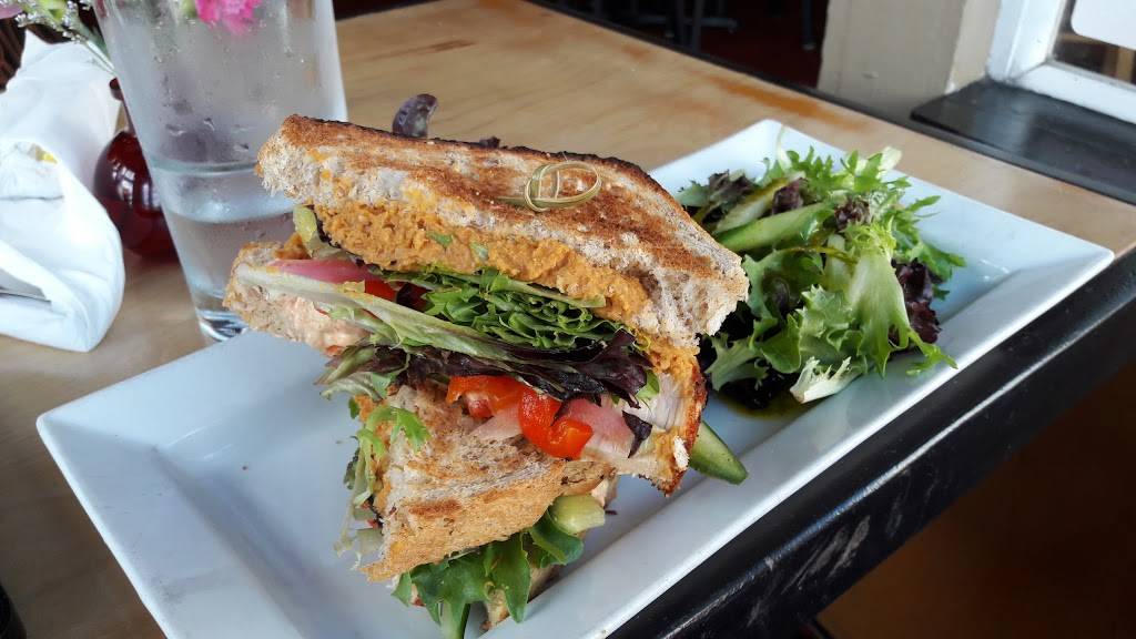 The Bricks | restaurant | 1327 E 7th Ave, Tampa, FL 33605, USA | 8132471785 OR +1 813-247-1785