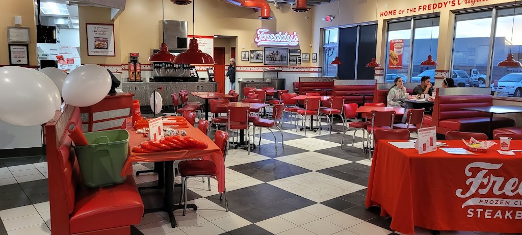 Freddys Frozen Custard & Steakburgers | restaurant | 7419 Dodge St, Omaha, NE 68114, USA | 4029347268 OR +1 402-934-7268