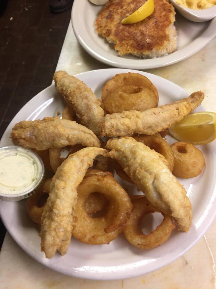 M55 Pour House | restaurant | 5309 W Houghton Lake Dr, Houghton Lake, MI 48629, USA | 9893664131 OR +1 989-366-4131