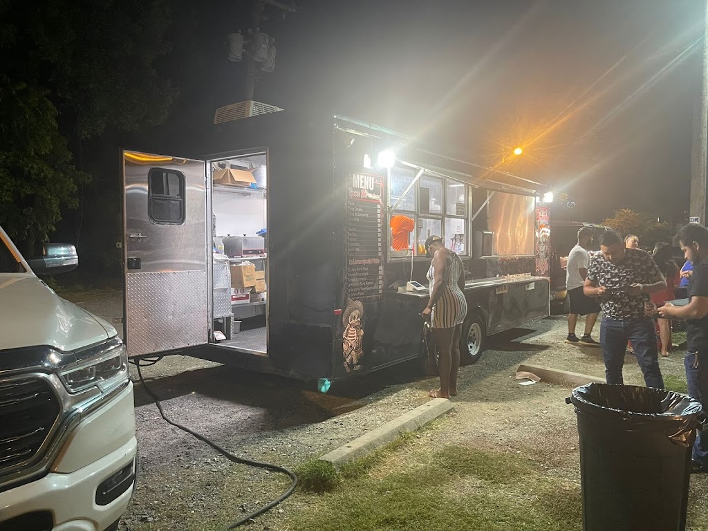 Birrieria La Llorona | restaurant | 1808 Spring Garden St, Greensboro, NC 27403, USA | 3369444778 OR +1 336-944-4778