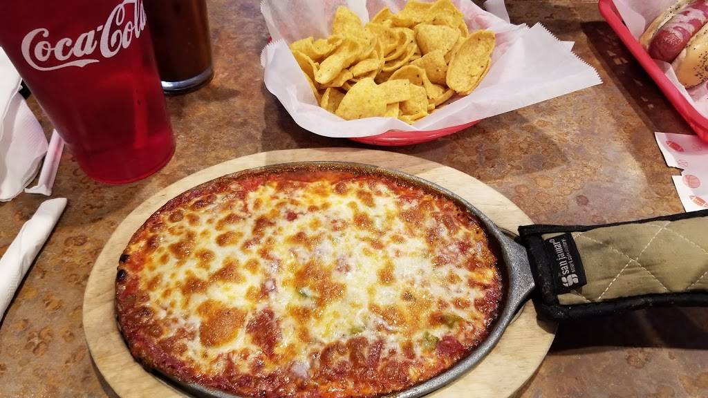 Gusanos Chicago Style Pizzeria | meal takeaway | 1267 Steamboat Dr, Fayetteville, AR 72704, USA | 4792874000 OR +1 479-287-4000