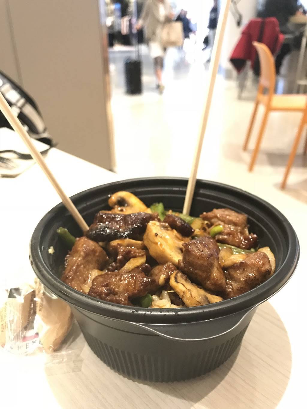 Panda Express | restaurant | 380 World Way, Los Angeles, CA 90044, USA | 3106465252 OR +1 310-646-5252