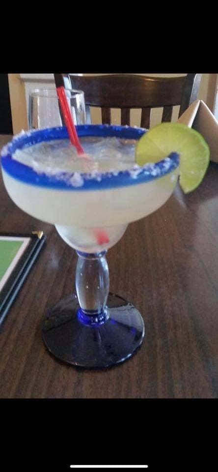 La Rienda Cafe | restaurant | 5 W Mill Rd, Long Valley, NJ 07853, USA | 9088677663 OR +1 908-867-7663