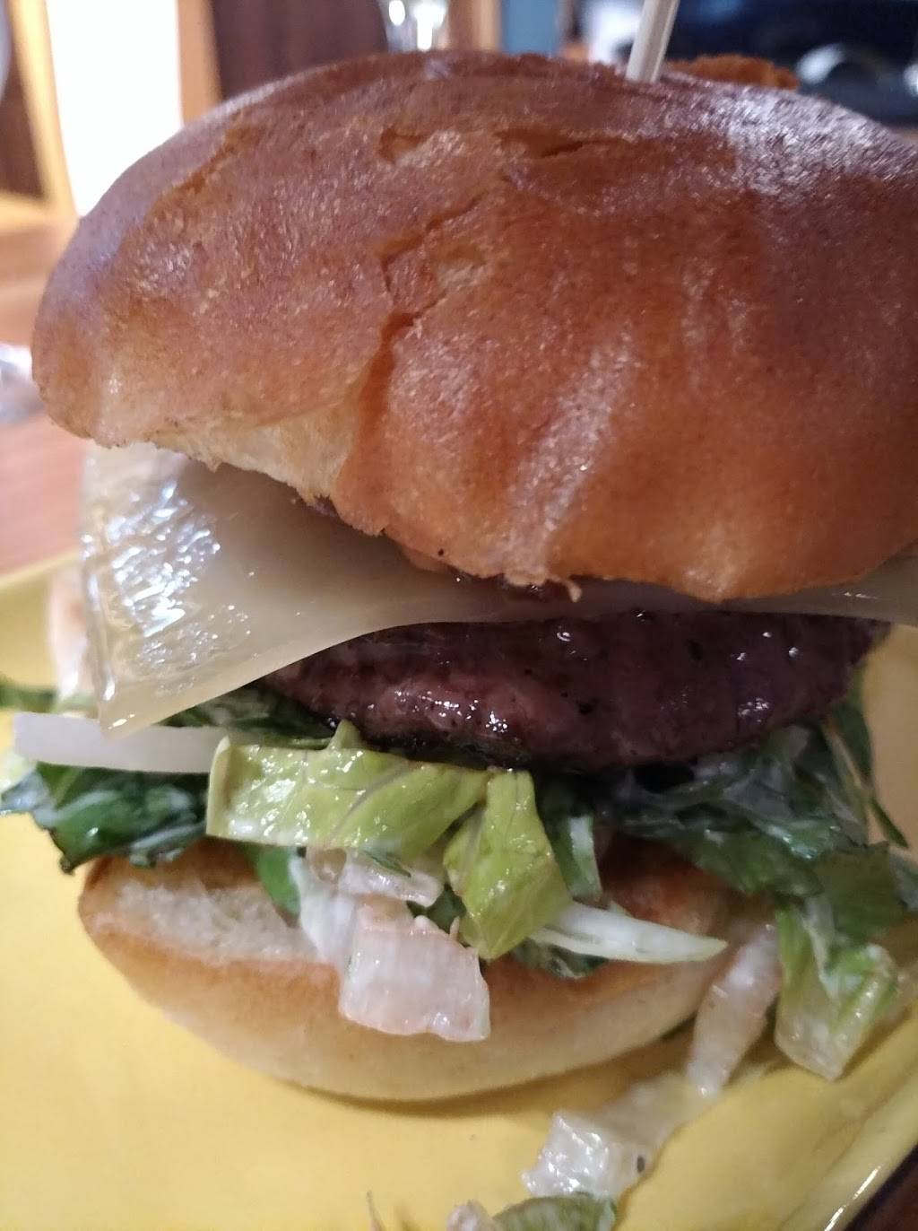 Meridians Kitchen and Bar | restaurant | 166 Upper Main St, Fairfield, ME 04937, USA | 2077420036 OR +1 207-742-0036