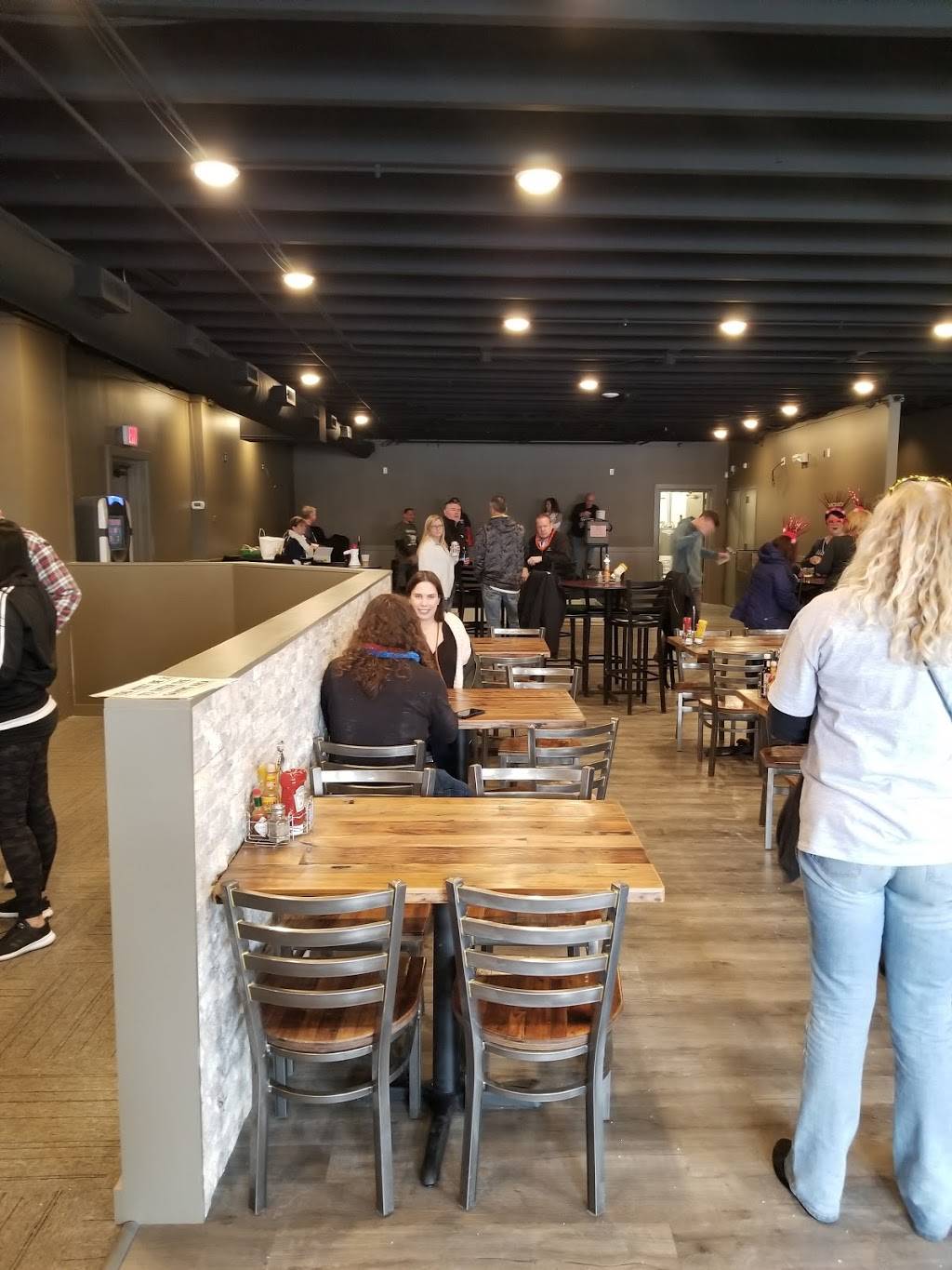 Fat City Bar and Grill | restaurant | 505 S Chestnut St, Champaign, IL 61820, USA | 2179540556 OR +1 217-954-0556