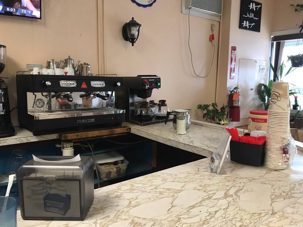 EL SALVADOREÑO CAFE RESTAURANT LLC | restaurant | 162 South St, Newark, NJ 07114, USA | 9733440045 OR +1 973-344-0045