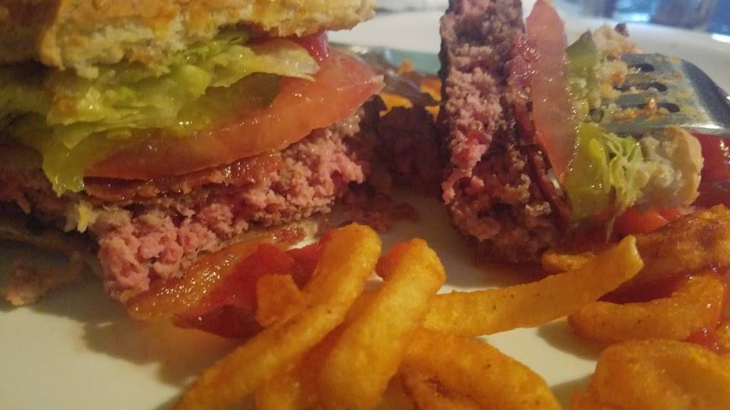 Lonestar Sports Bar & Grill | restaurant | 8703 5th Ave, Brooklyn, NY 11209, USA | 7188335180 OR +1 718-833-5180