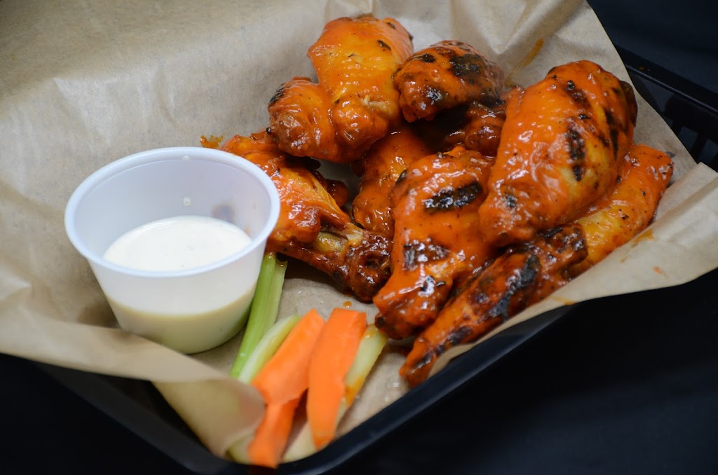 Everett’s | restaurant | 8807 Maple St, Omaha, NE 68134, USA | 4022377820 OR +1 402-237-7820