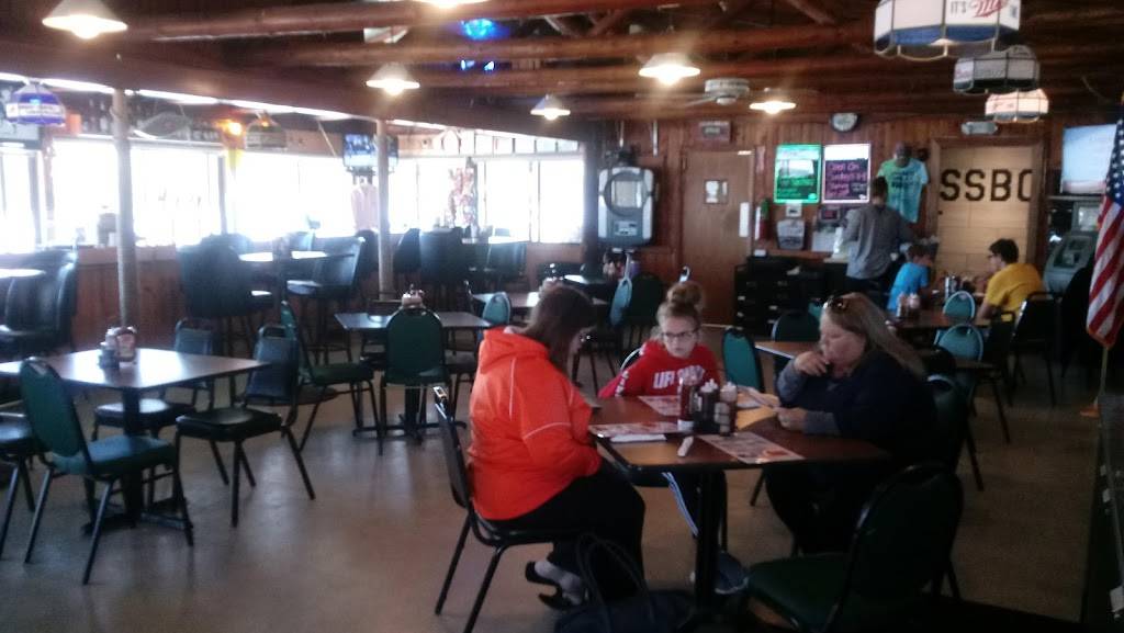 Tonys Butt Shack BBQ & Catering | restaurant | 2380 Water St, Peru, IL 61354, USA | 8152239890 OR +1 815-223-9890