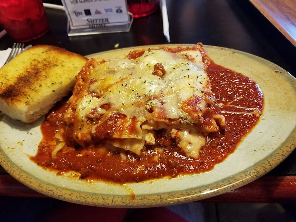 Italian House | restaurant | 1603 E Racine St, Janesville, WI 53545, USA | 6087542226 OR +1 608-754-2226