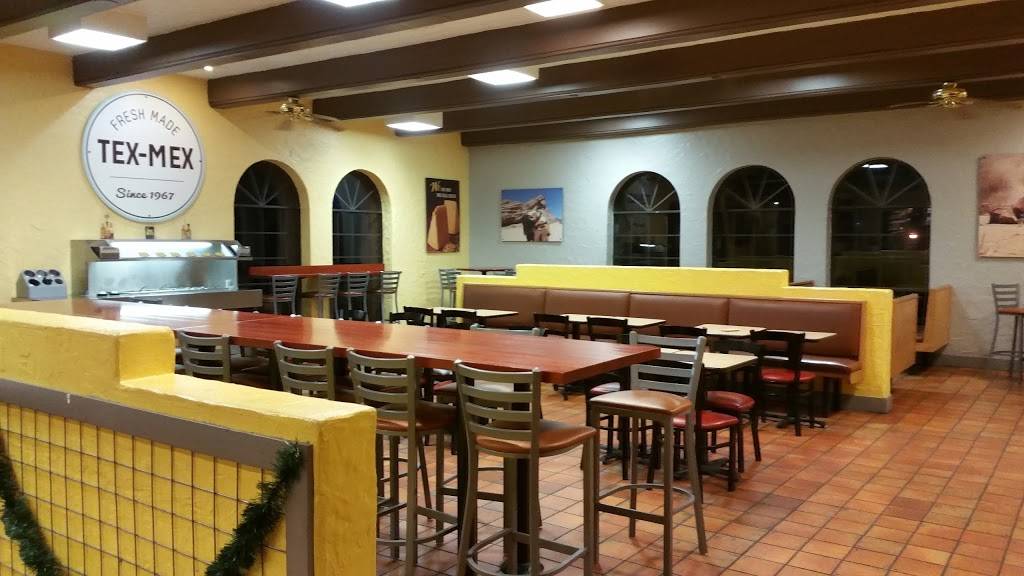 Taco Bueno | restaurant | 1235 E Pleasant Run Rd, DeSoto, TX 75115, USA | 9722283792 OR +1 972-228-3792