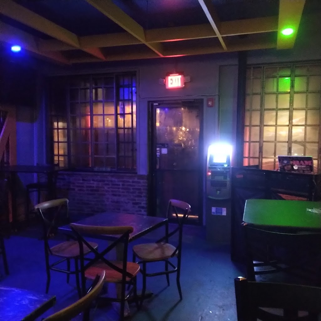 Neptunes Bar n Grill | restaurant | 304 University Ave, Newark, NJ 07102, USA | 9734566073 OR +1 973-456-6073