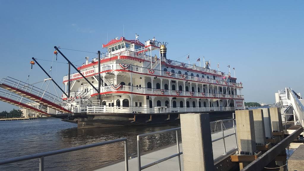 Savannah Riverboat Cruises | restaurant | 9 E River St, Savannah, GA 31401, USA | 9122326404 OR +1 912-232-6404
