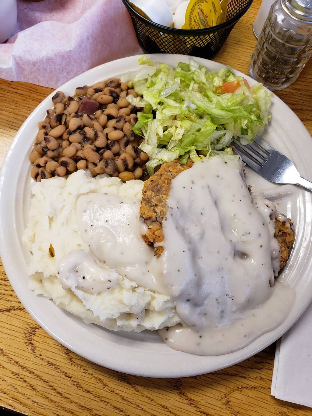 Strawns Eat Shop | restaurant | 7803 Youree Dr, Shreveport, LA 71105, USA | 3187987117 OR +1 318-798-7117