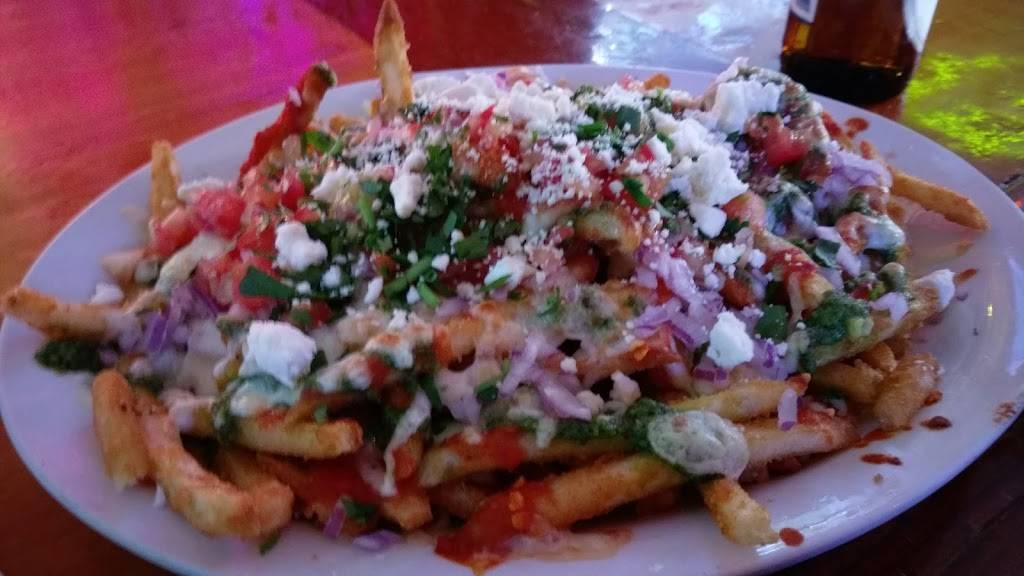 Coconuts | restaurant | 816 N Piedras St, El Paso, TX 79903, USA | 9155663044 OR +1 915-566-3044