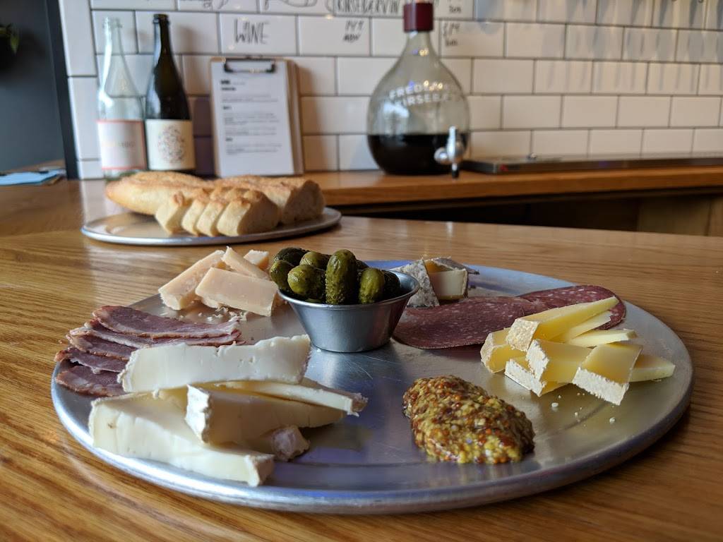 Delaware Supply | restaurant | 292 Delaware Ave, Albany, NY 12209, USA | 5188180927 OR +1 518-818-0927