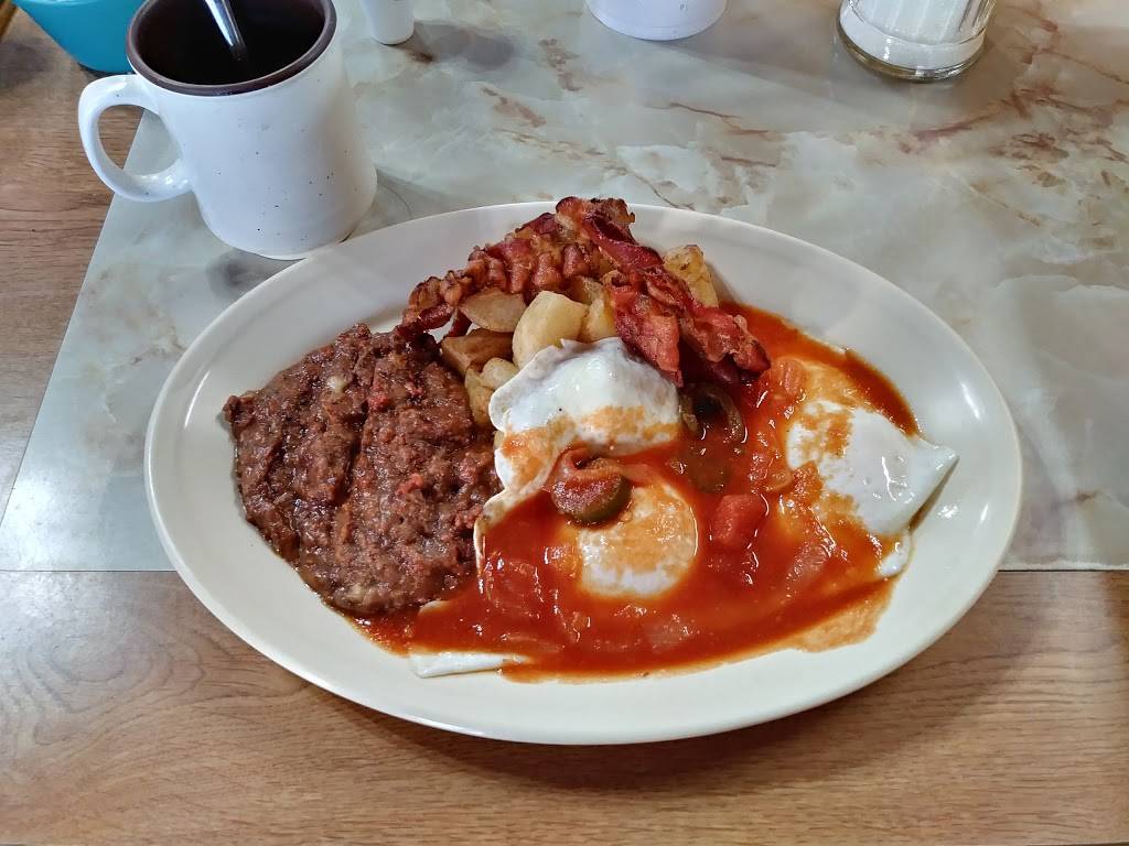 La Jalisco | restaurant | 130 Main Plaza, San Antonio, TX 78205, USA | 2108869000 OR +1 210-886-9000