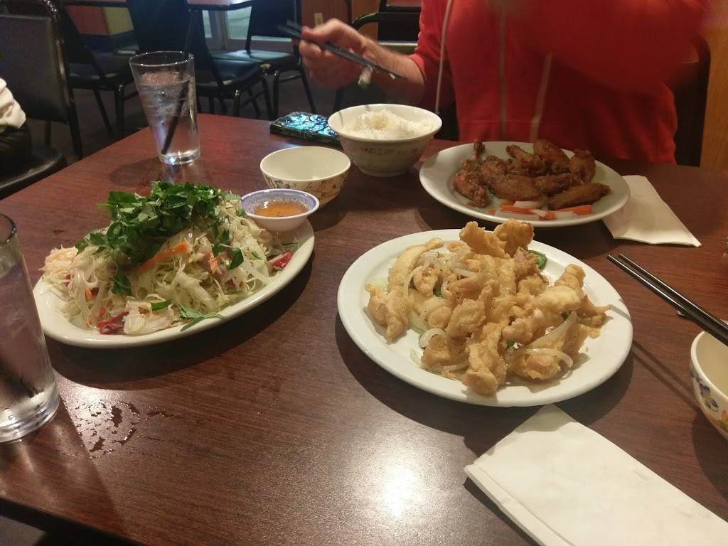 Utopia Restaurant & Lounge | restaurant | 1125 NE 82nd Ave, Portland, OR 97220, USA | 5032619370 OR +1 503-261-9370