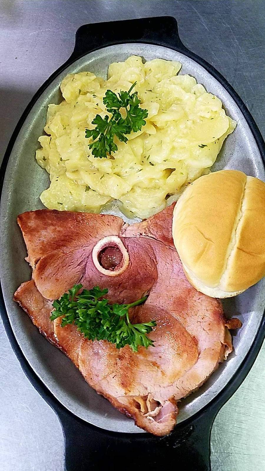 Bel-Vue Inn | restaurant | 4753 Old US Hwy 322, Reedsville, PA 17084, USA | 7176679918 OR +1 717-667-9918