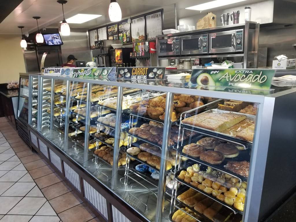 Yum Yum Donuts | cafe | 14425 Sherman Way, Van Nuys, CA 91405, USA | 8189897074 OR +1 818-989-7074