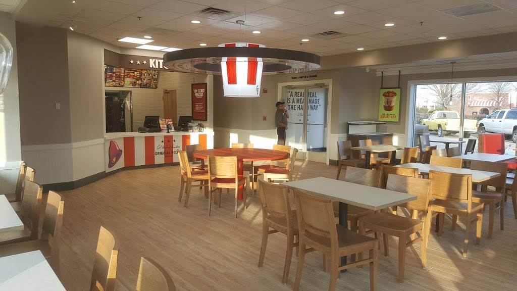 KFC | restaurant | 960 S, IL-59, Bartlett, IL 60103, USA | 6302891957 OR +1 630-289-1957
