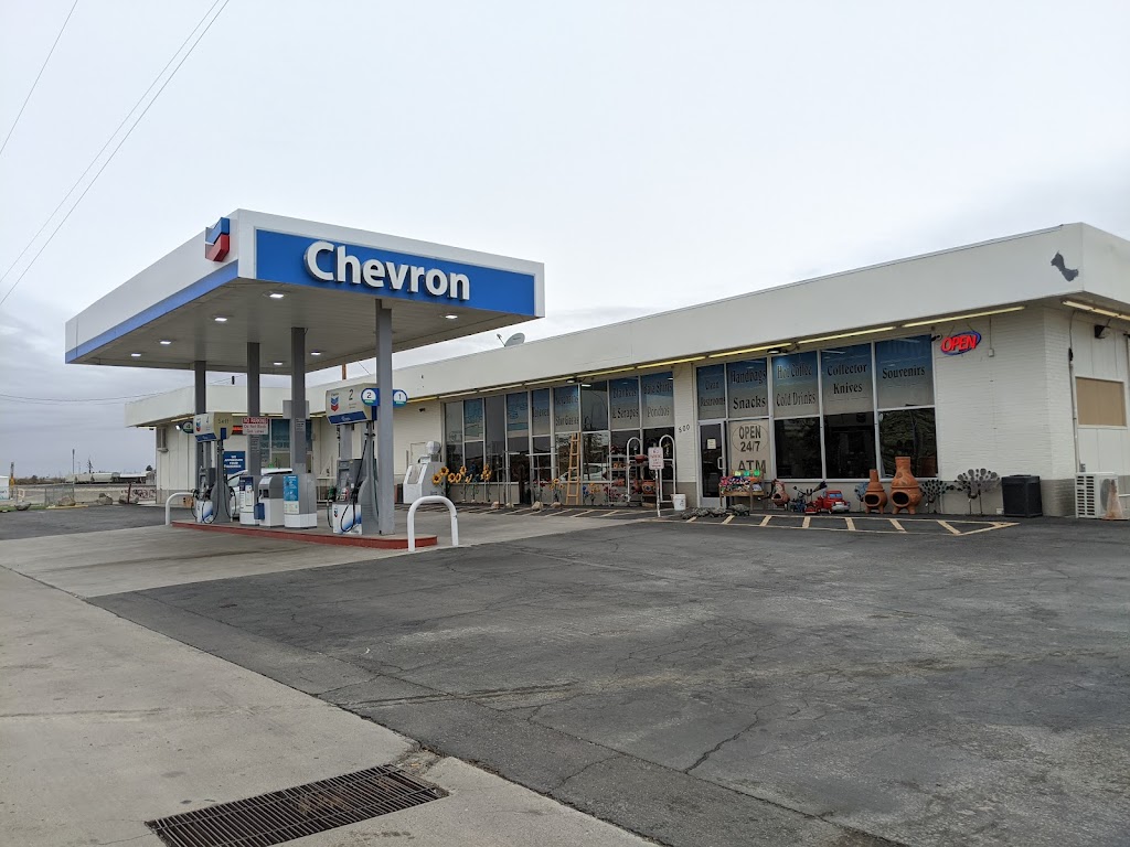 Fox I-10 Chevron | meal takeaway | 500 E Railroad Blvd, Deming, NM 88030, USA | 5755467459 OR +1 575-546-7459