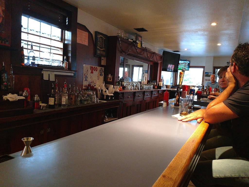 Central Lake Tavern | restaurant | 2443 Main St, Central Lake, MI 49622, USA | 2315449800 OR +1 231-544-9800