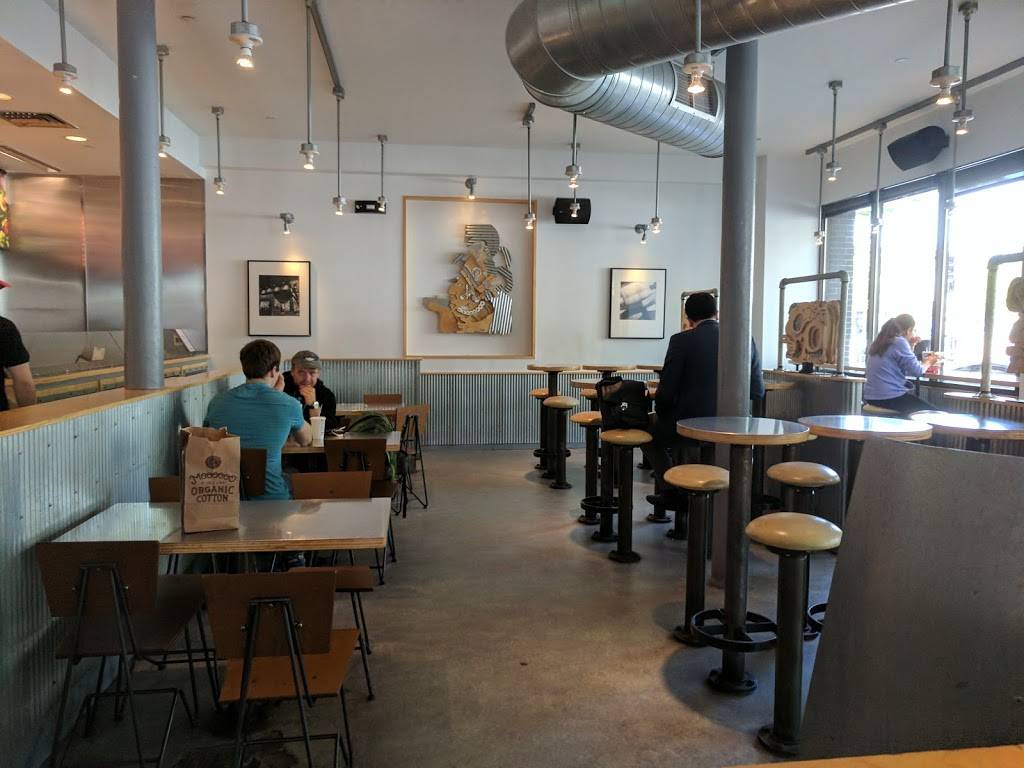 Chipotle Mexican Grill | restaurant | 274 Elm St, Somerville, MA 02144, USA | 6176231759 OR +1 617-623-1759