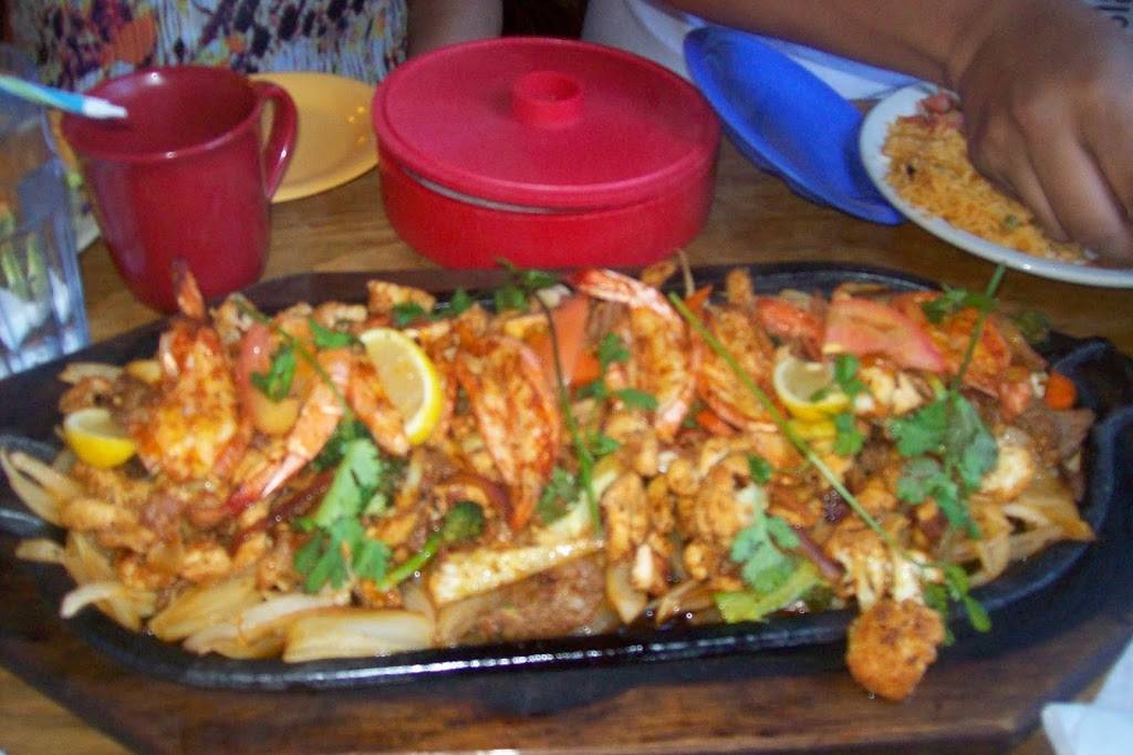 7 Leguas Mexican Restaurant | restaurant | 15949 TX-105 Ste #66, Montgomery, TX 77356, USA | 9365585056 OR +1 936-558-5056