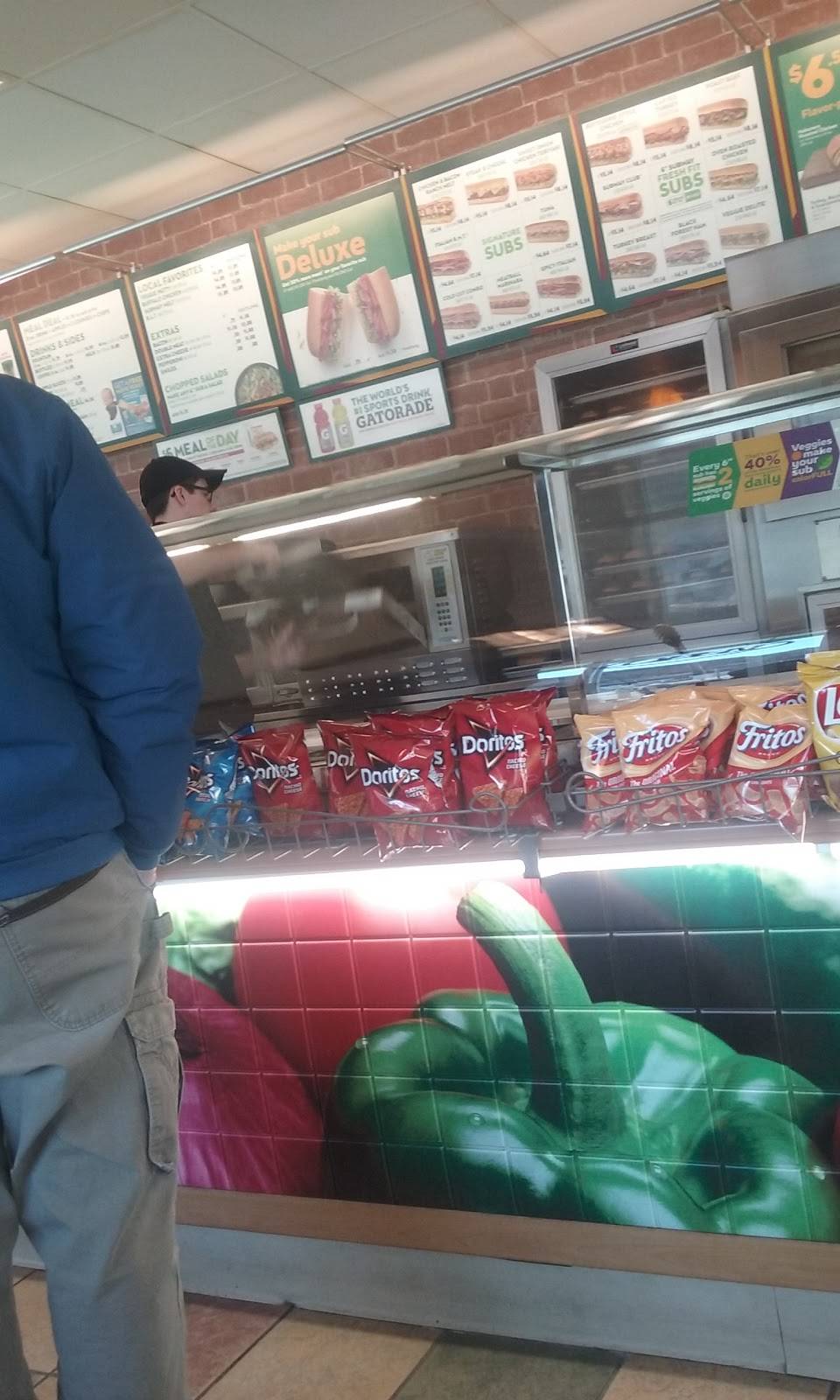 Subway | restaurant | 1805 Vestal Pkwy E, Vestal, NY 13850, USA | 6074840286 OR +1 607-484-0286
