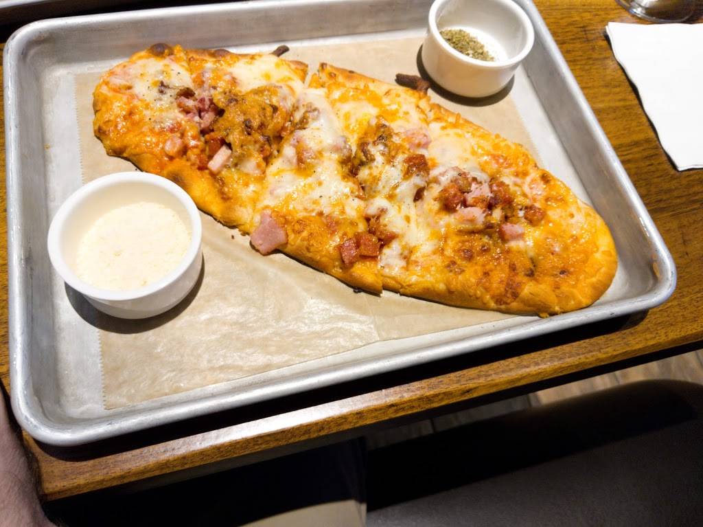 High Velocity | restaurant | 8701 World Center Dr, Orlando, FL 32821, USA | 4072388690 OR +1 407-238-8690