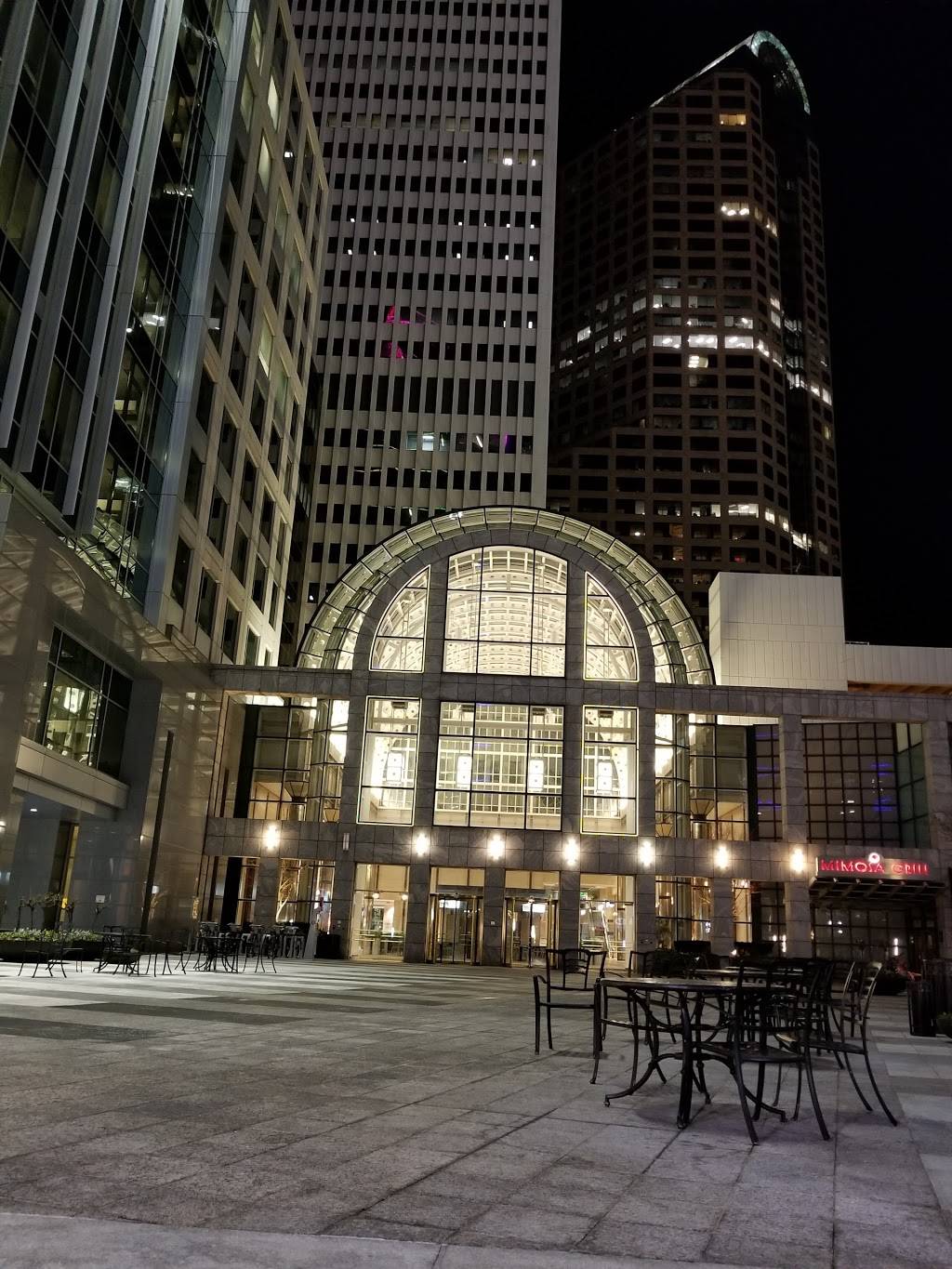 Just Fresh | restaurant | 101 S Tryon St #4, Charlotte, NC 28202, USA | 7043732253 OR +1 704-373-2253