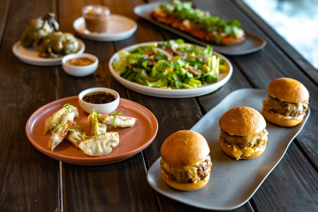 Bower Lodge | restaurant | 3900 N Wolf Creek Dr, Eden, UT 84310, USA | 3853263690 OR +1 385-326-3690