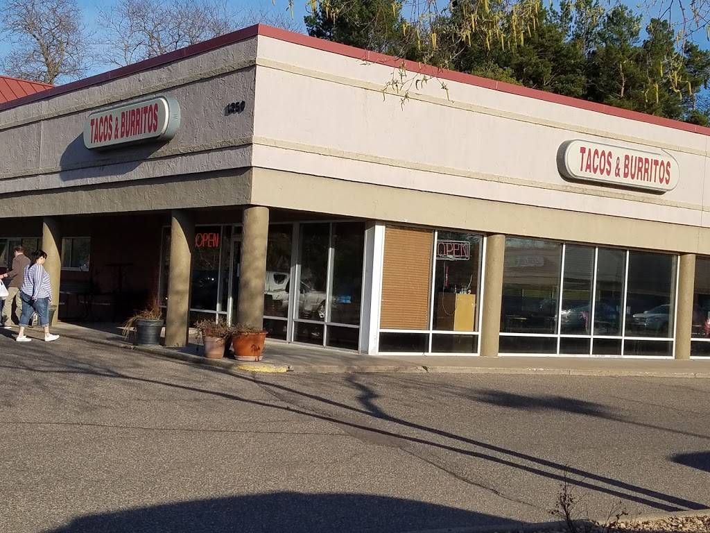 Casa Lupita | restaurant | 1350 Hwy 96 E #19, White Bear Lake, MN 55110, USA | 6513487571 OR +1 651-348-7571