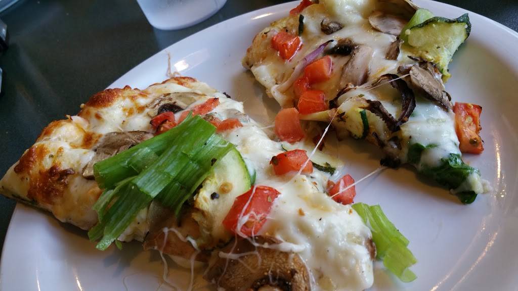 Round Table Pizza | meal delivery | 398 Florin Rd, Sacramento, CA 95831, USA | 9163950507 OR +1 916-395-0507