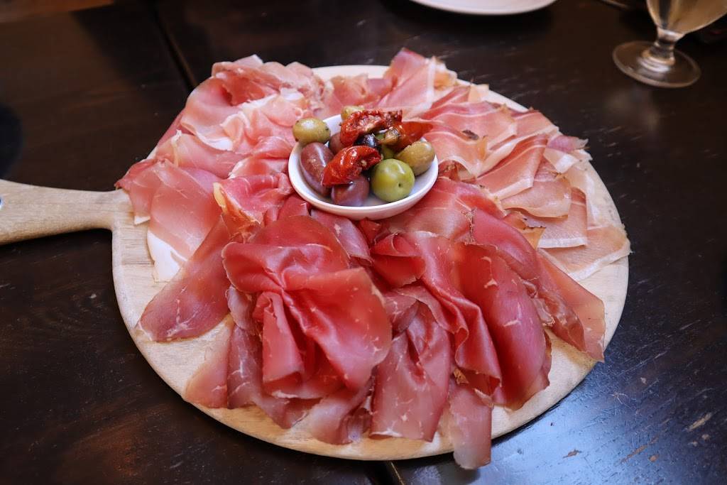 Olio e Limone Ristorante & Olio Pizzeria | restaurant | 11 W Victoria St #21, Santa Barbara, CA 93101, USA | 8058992699 OR +1 805-899-2699