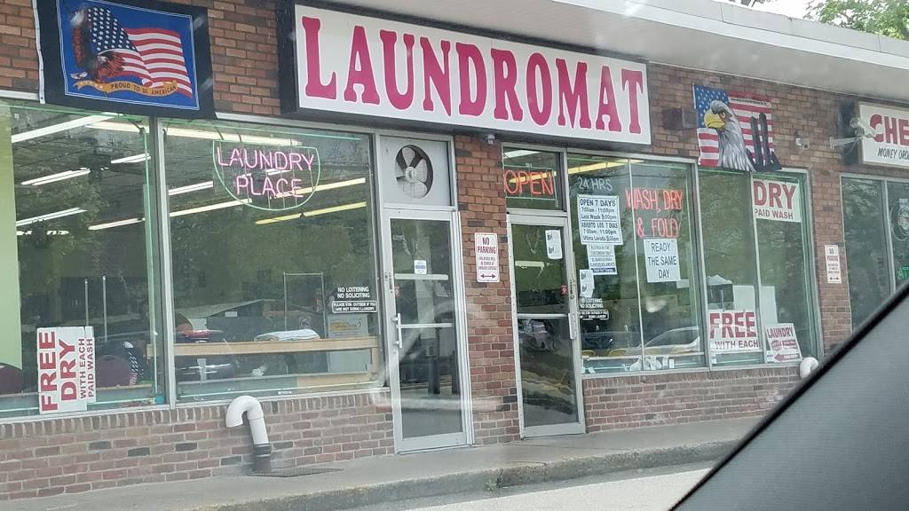 Amore Pizza | restaurant | 2110 Union Blvd, Bay Shore, NY 11706, USA | 6319688181 OR +1 631-968-8181