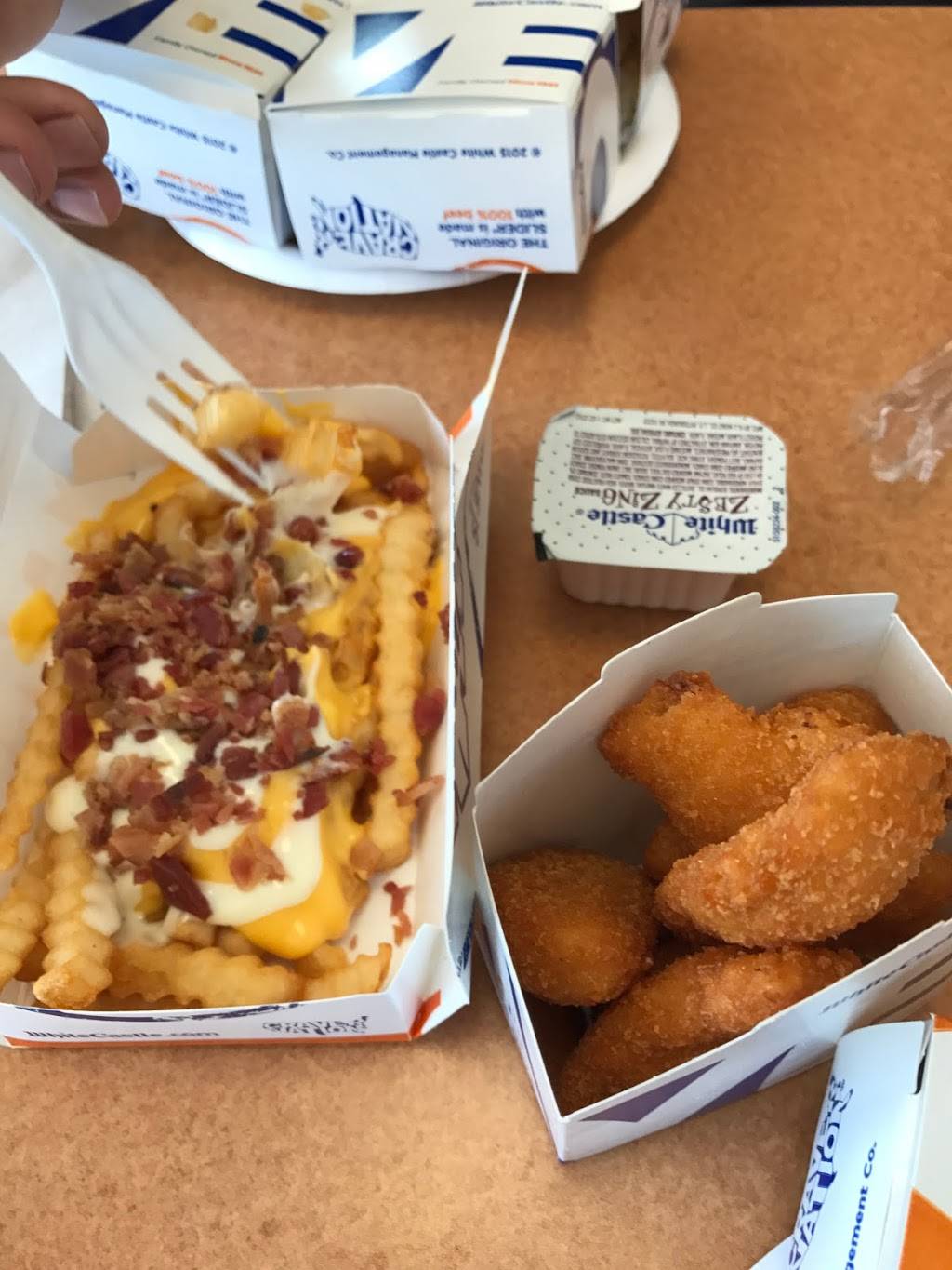 White Castle | restaurant | 1742 Wildcat Blvd, Burlington, KY 41005, USA | 8592828150 OR +1 859-282-8150